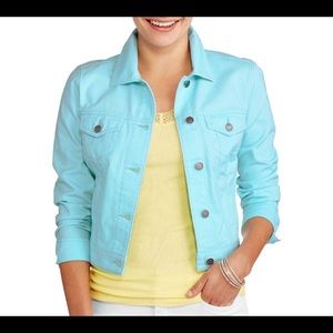 Cropped Denim Style Jacket w/ Pockets!